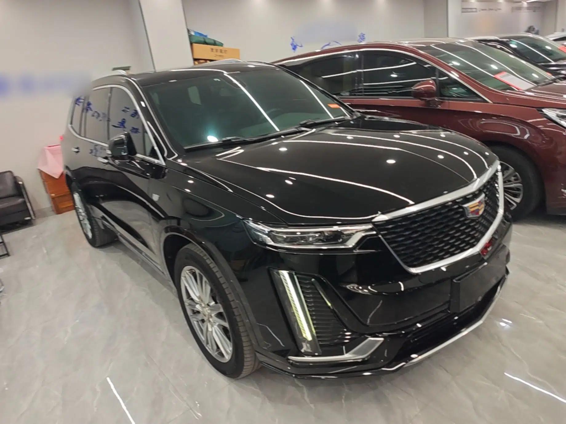 Cadillac XT6 2022 2.0T Six-Seater Two-Wheel-Drive Luxury Version — миниатюра 3