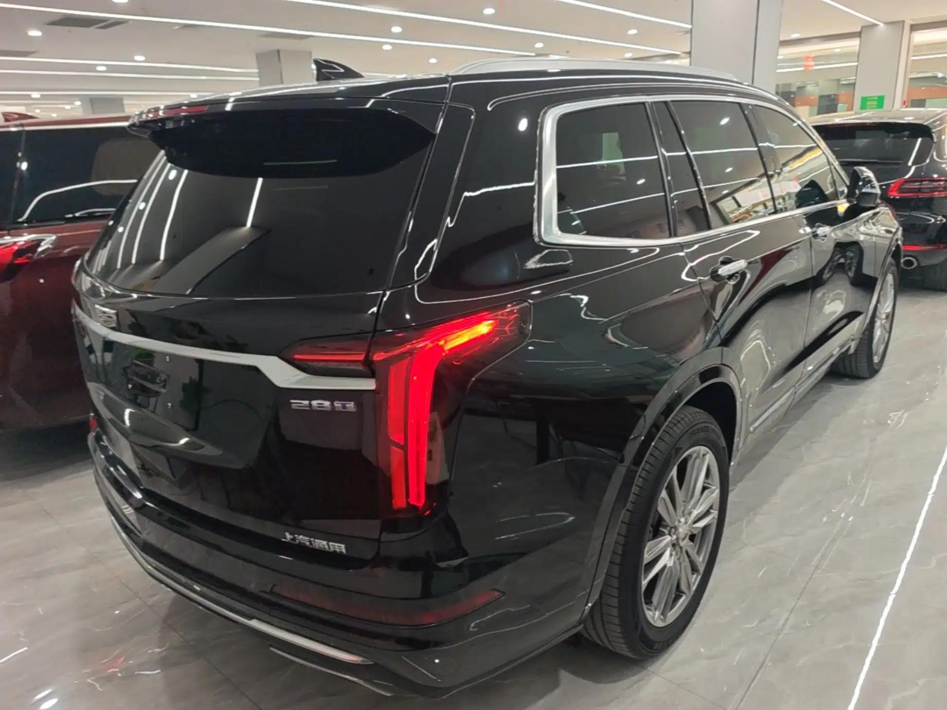 Cadillac XT6 2022 2.0T Six-Seater Two-Wheel-Drive Luxury Version — миниатюра 6