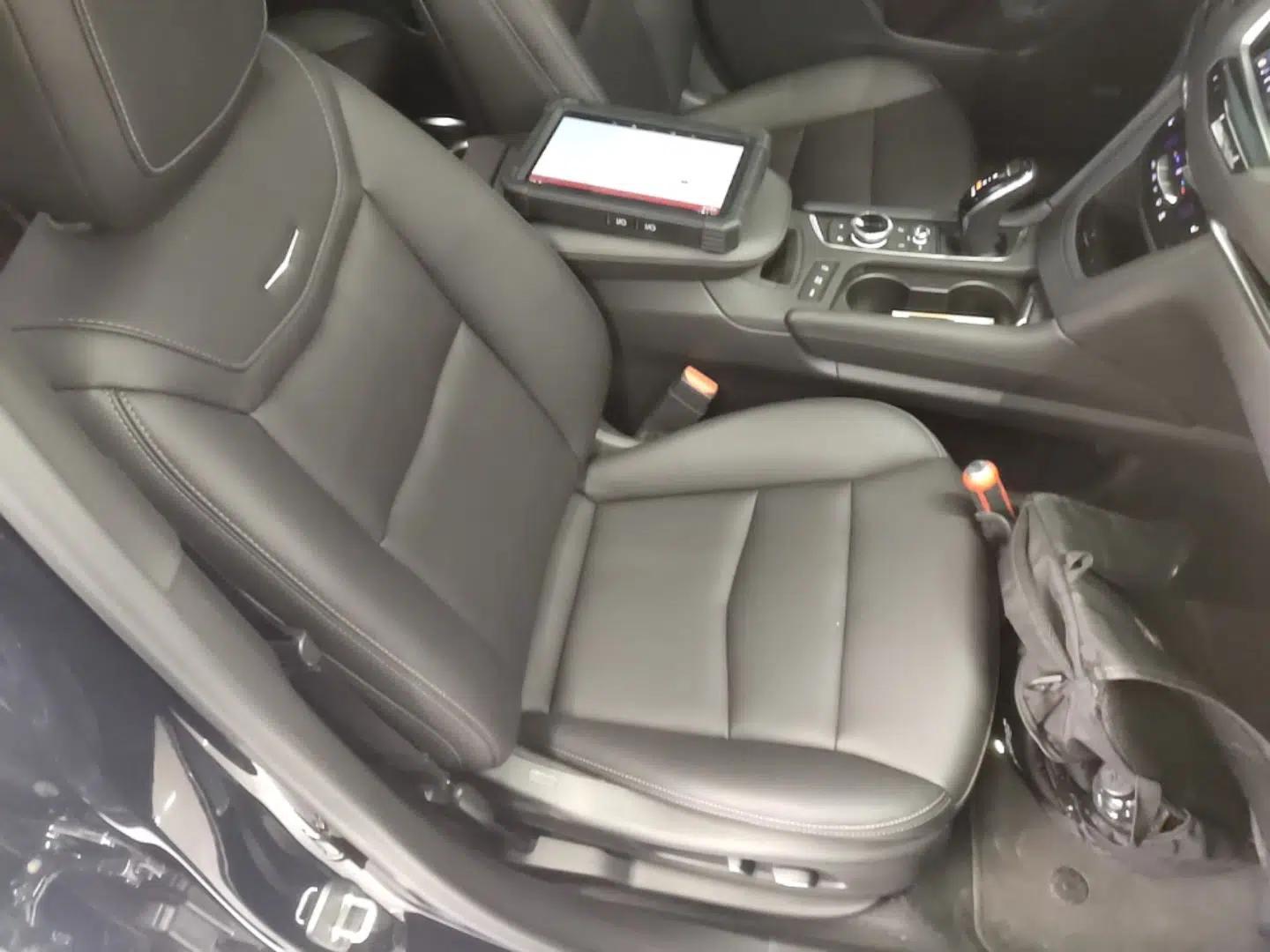 Cadillac XT6 2021 28T Six-Seater Four-Wheel-Drive Fashion Edition — миниатюра 23