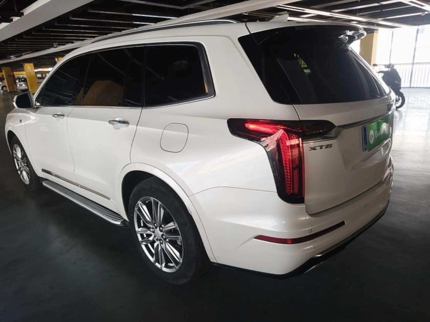 Cadillac XT6 2022 2.0T 7-Seater Two-Wheel Drive Luxury Version — миниатюра 4