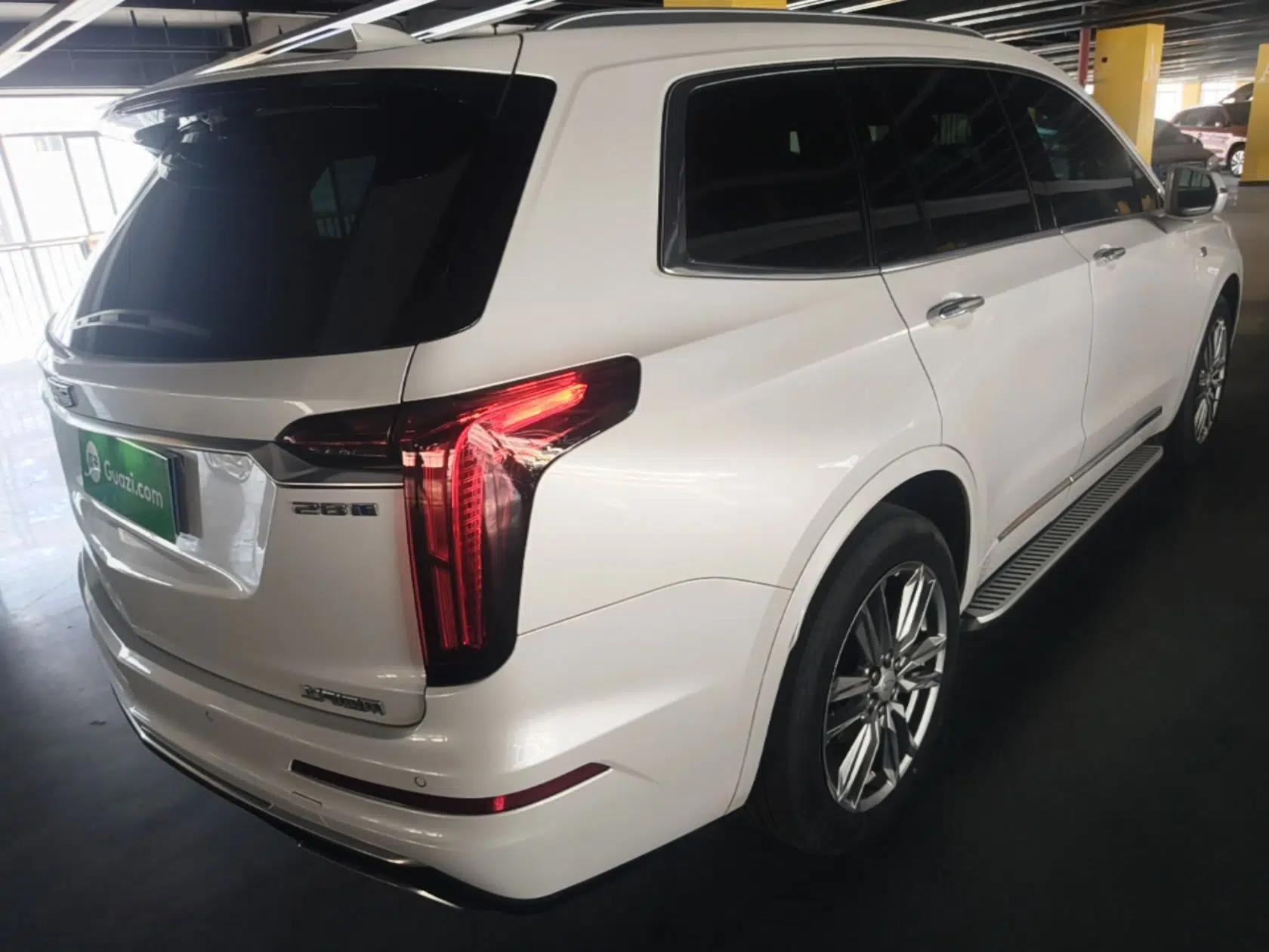 Cadillac XT6 2022 2.0T 7-Seater Two-Wheel Drive Luxury Version — миниатюра 6