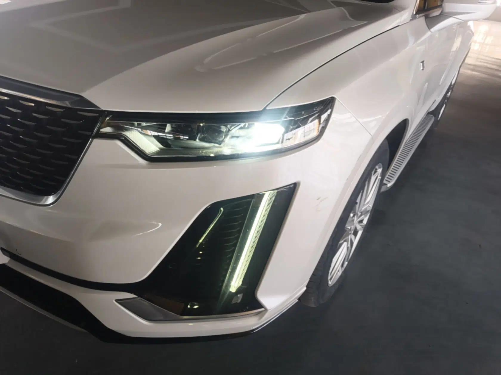 Cadillac XT6 2022 2.0T 7-Seater Two-Wheel Drive Luxury Version — миниатюра 9