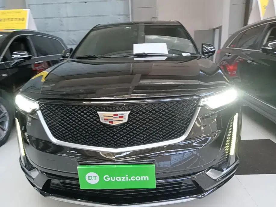 Cadillac XT6 2020 28T Six-Seater Luxury Sporty Enjoy-the-Comfort Safety Edition — миниатюра 2