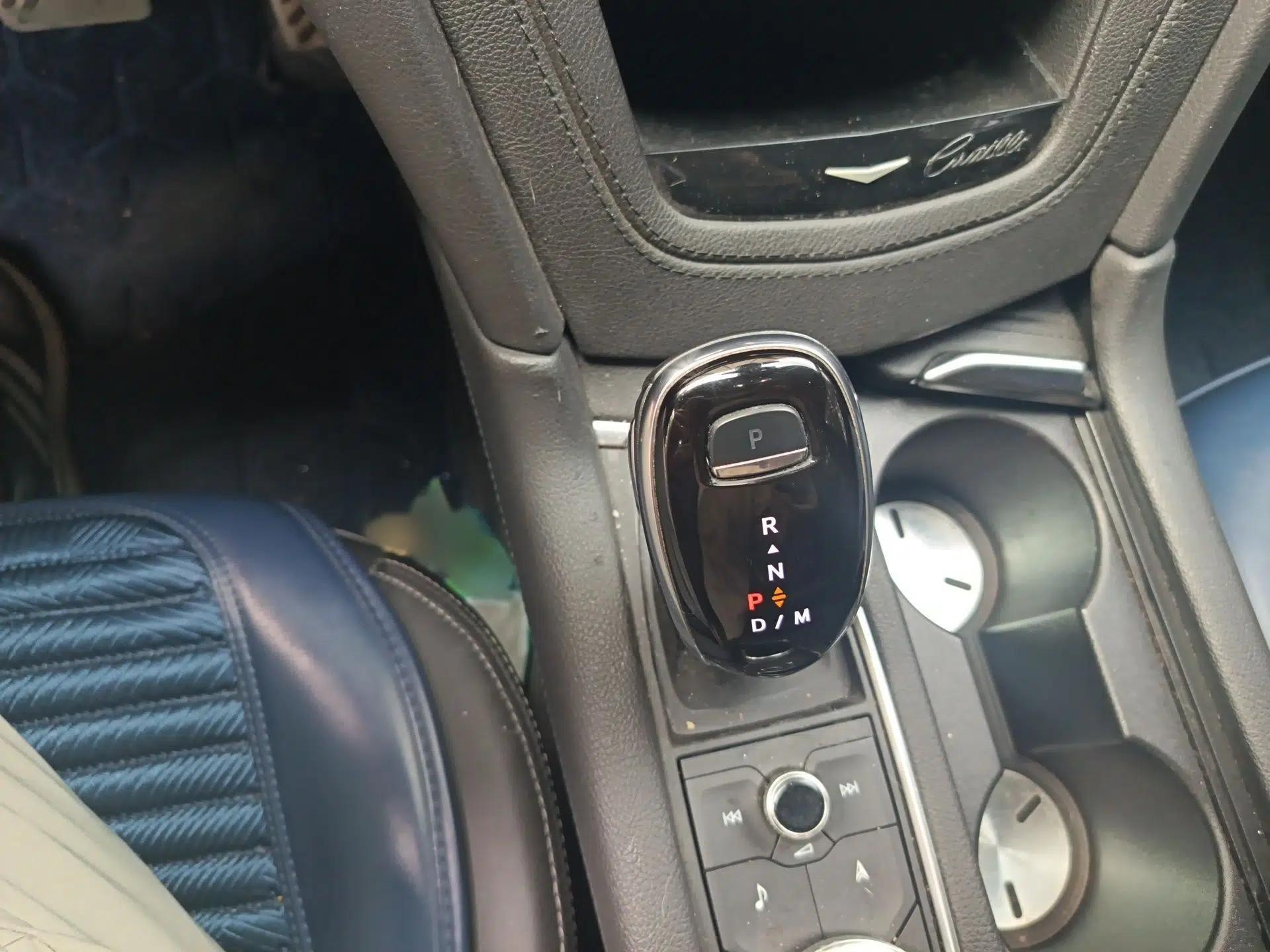 Cadillac XT6 2020 28T Six-Seater Four-Wheel-Drive Luxury Version with Premium Sound System — миниатюра 13