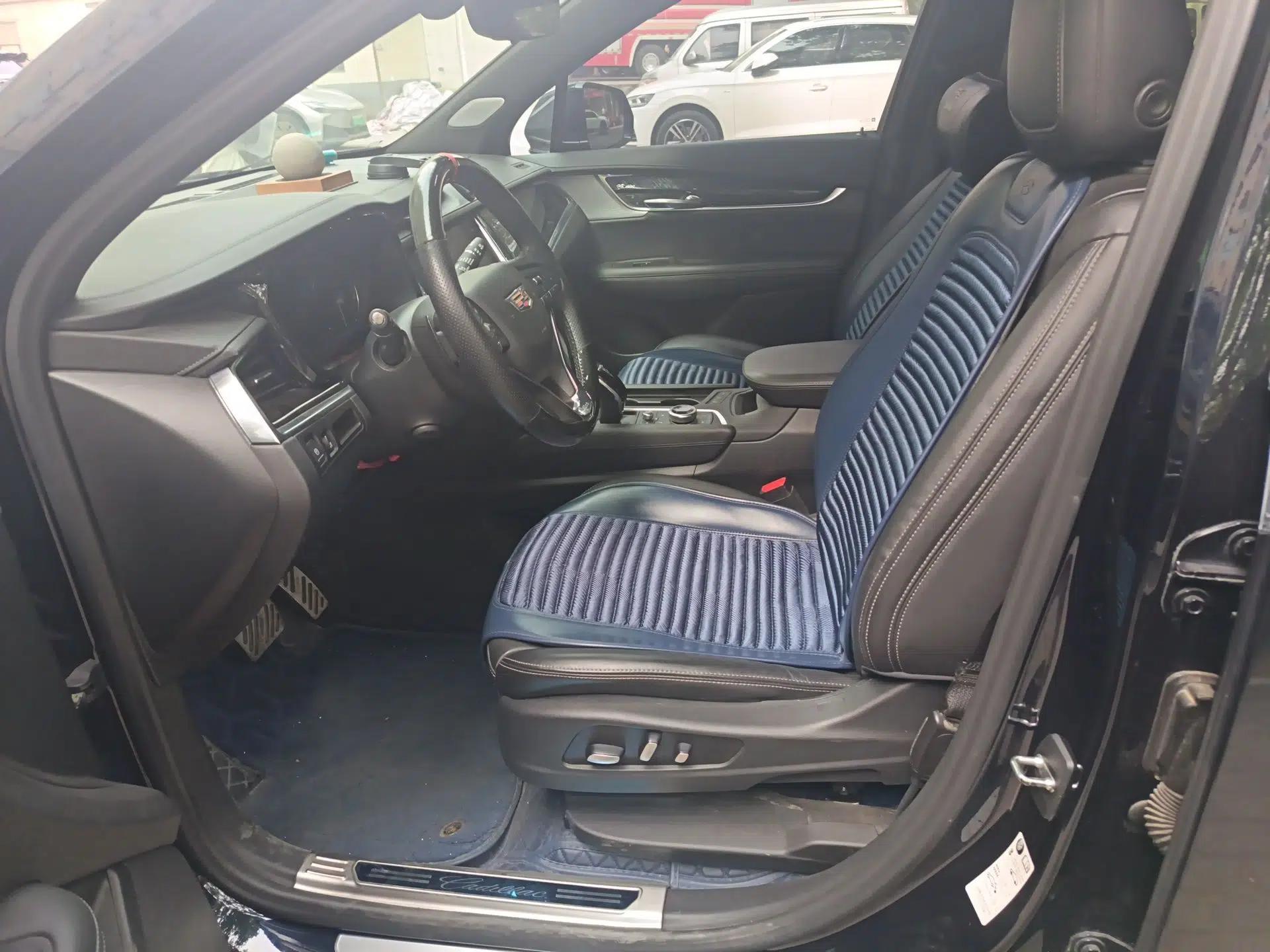 Cadillac XT6 2020 28T Six-Seater Four-Wheel-Drive Luxury Version with Premium Sound System — миниатюра 14