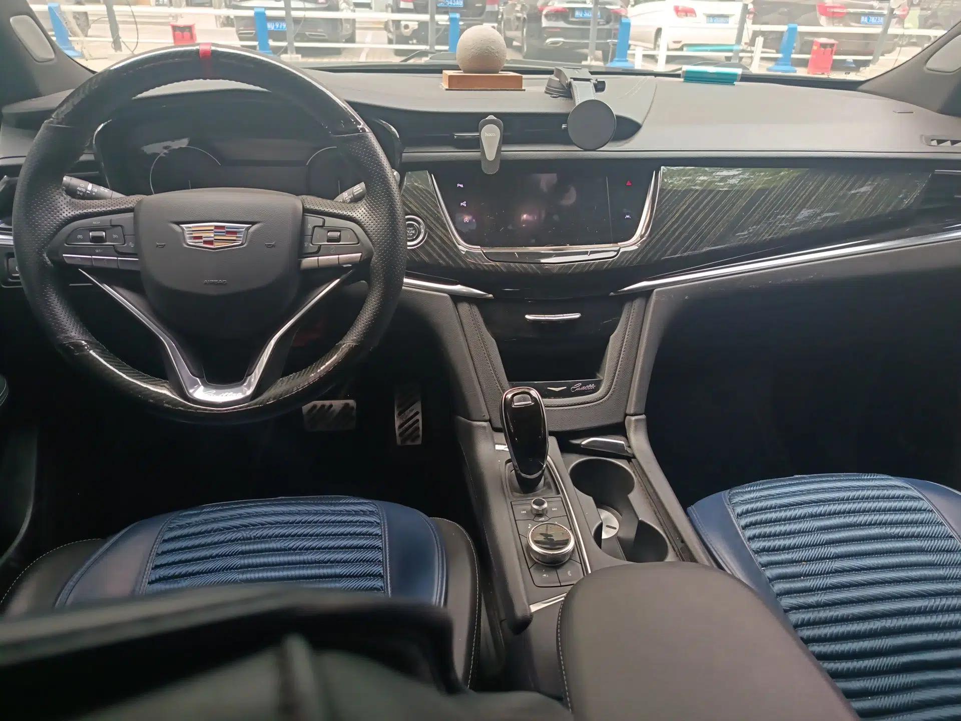 Cadillac XT6 2020 28T Six-Seater Four-Wheel-Drive Luxury Version with Premium Sound System — миниатюра 18