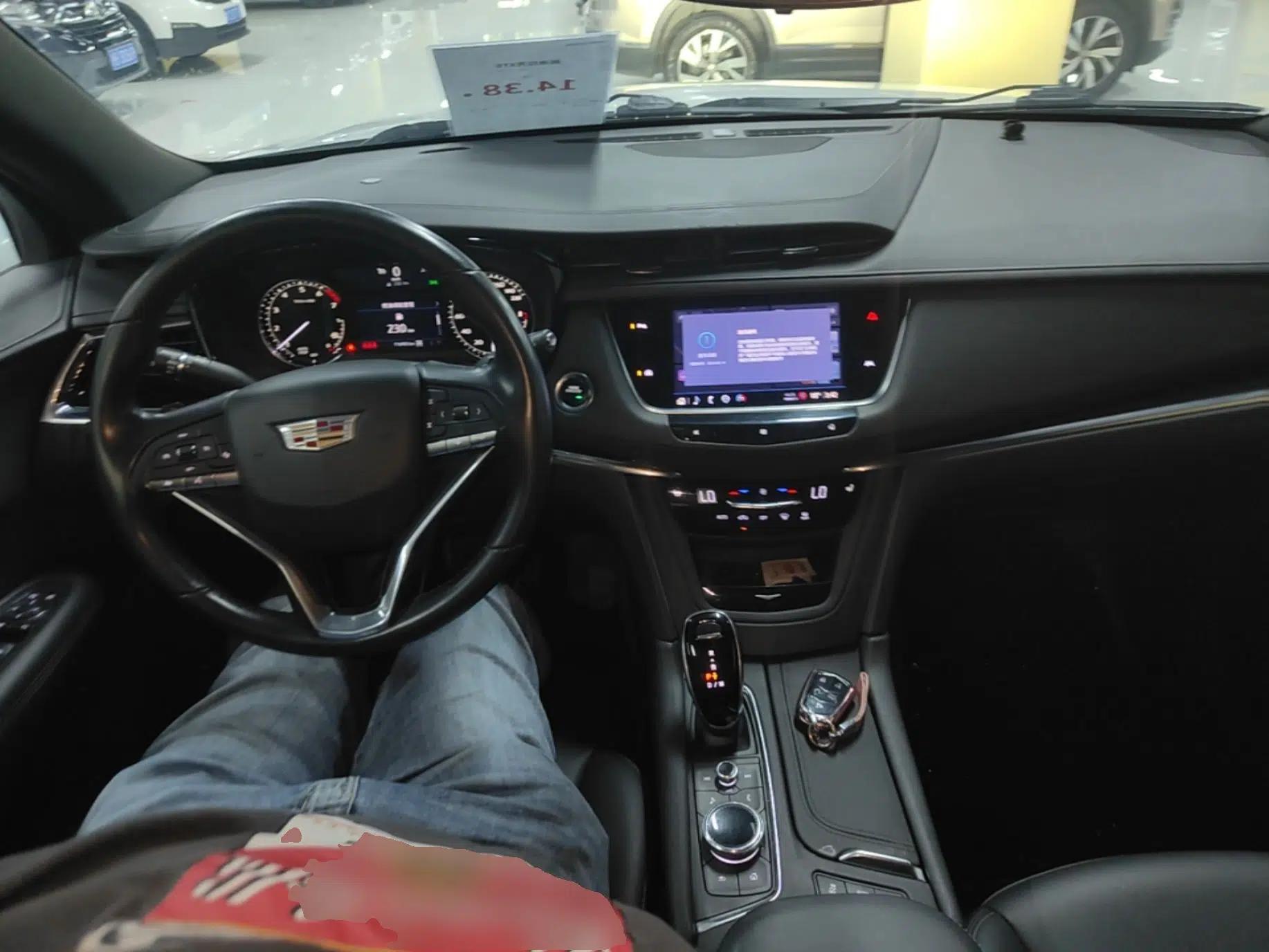 Cadillac XT6 2020 28T 7-Seater Four-Wheel Drive Luxury Version — миниатюра 13