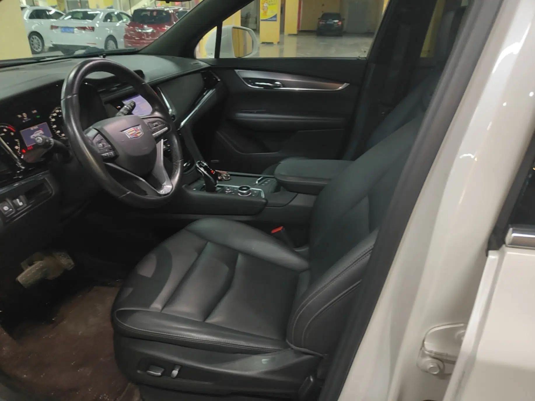Cadillac XT6 2020 28T 7-Seater Four-Wheel Drive Luxury Version — миниатюра 18