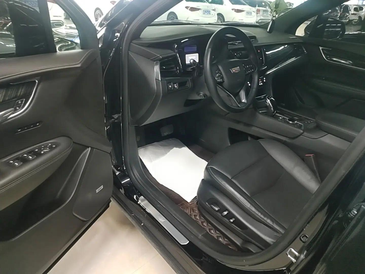 Cadillac XT6 2021 2.0T Six-Seater Four-Wheel-Drive Luxury Version — миниатюра 19
