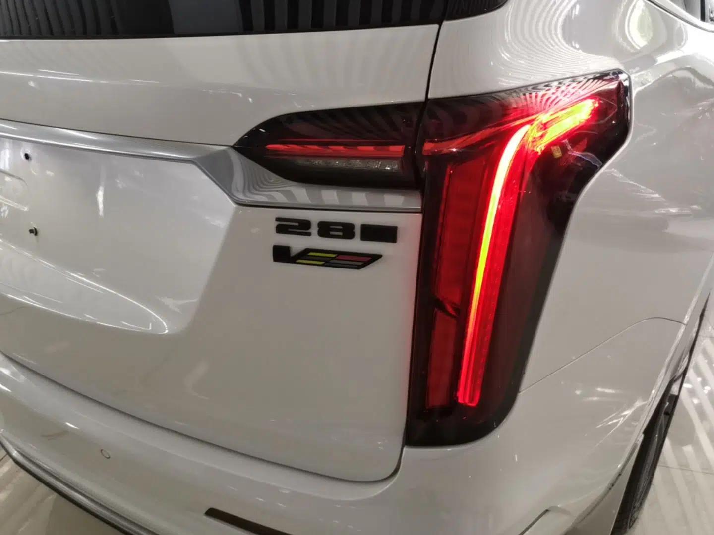 Cadillac XT6 2020 28T Six-Seater Four-Wheel-Drive Luxury Version — миниатюра 7