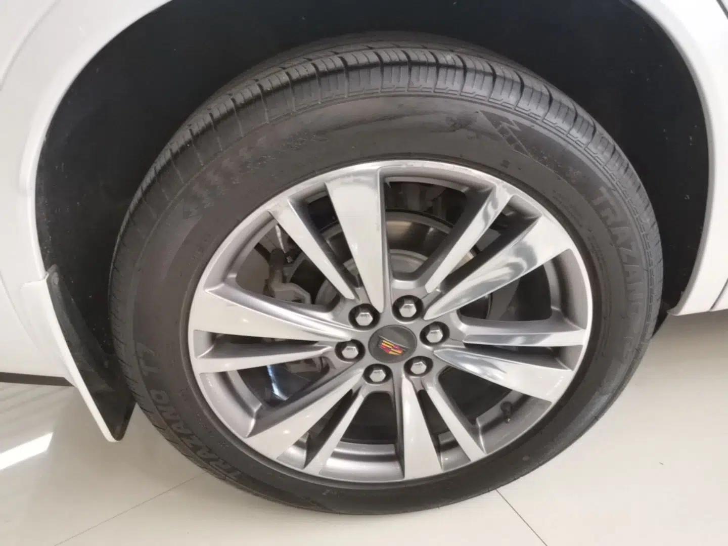 Cadillac XT6 2020 28T Six-Seater Four-Wheel-Drive Luxury Version — миниатюра 10