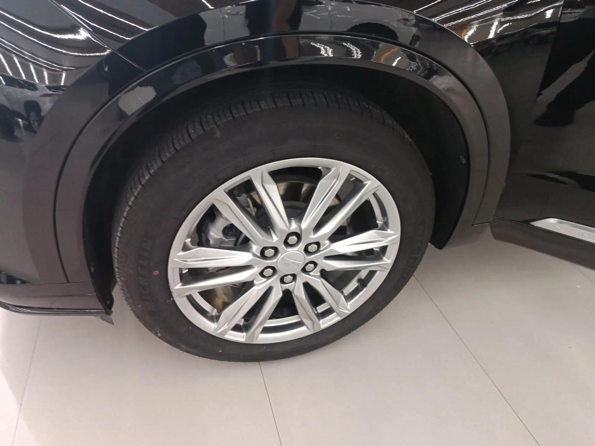 Cadillac XT6 2022 2.0T Six-Seater Four-Wheel Drive Luxury Version — миниатюра 6
