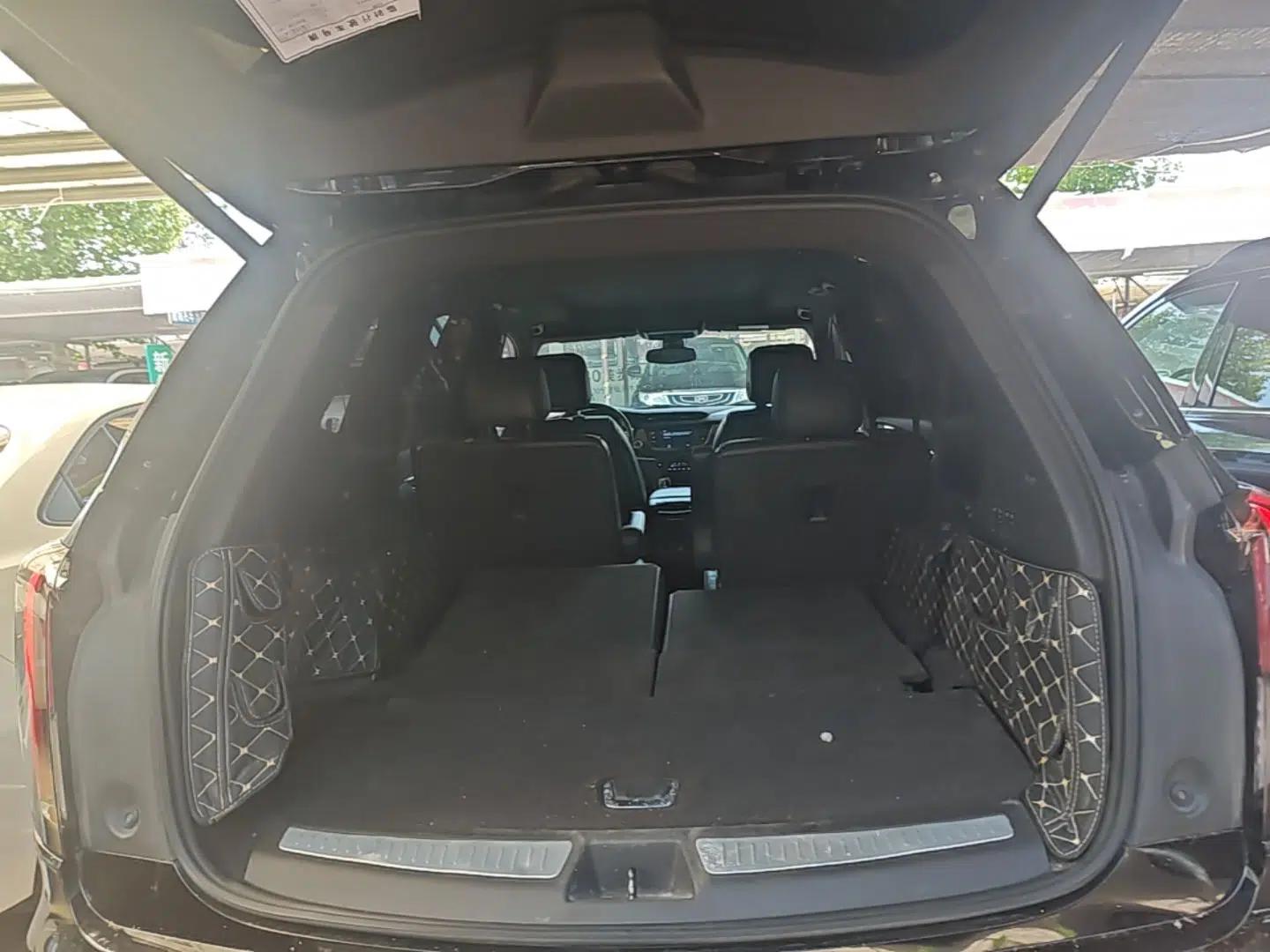 Cadillac XT6 2020 28T Six-Seater Luxury Sporty Enjoy-the-Comfort Safety Edition — миниатюра 22