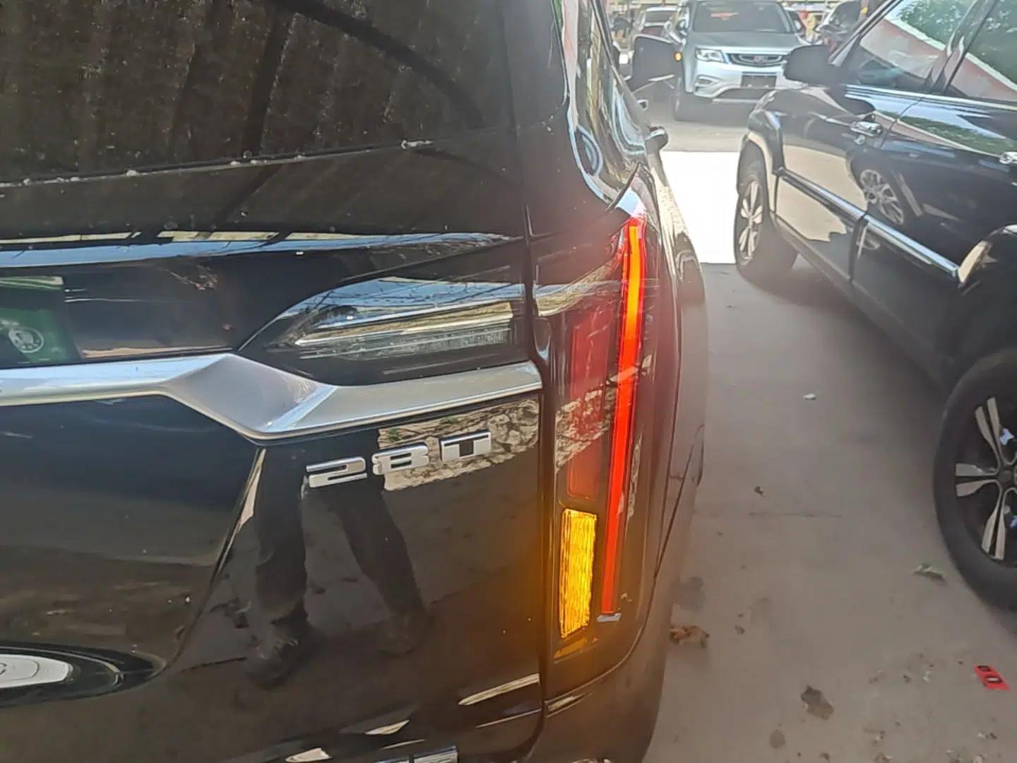 Cadillac XT6 2020 28T Six-Seater Luxury Sporty Enjoy-the-Comfort Safety Edition — миниатюра 7