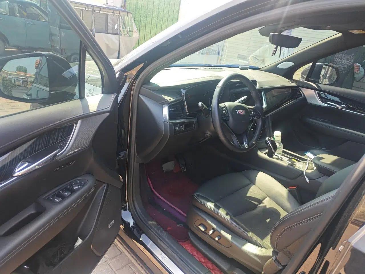Cadillac XT6 2021 28T Six-Seater Four-Wheel-Drive Luxury Version — миниатюра 17