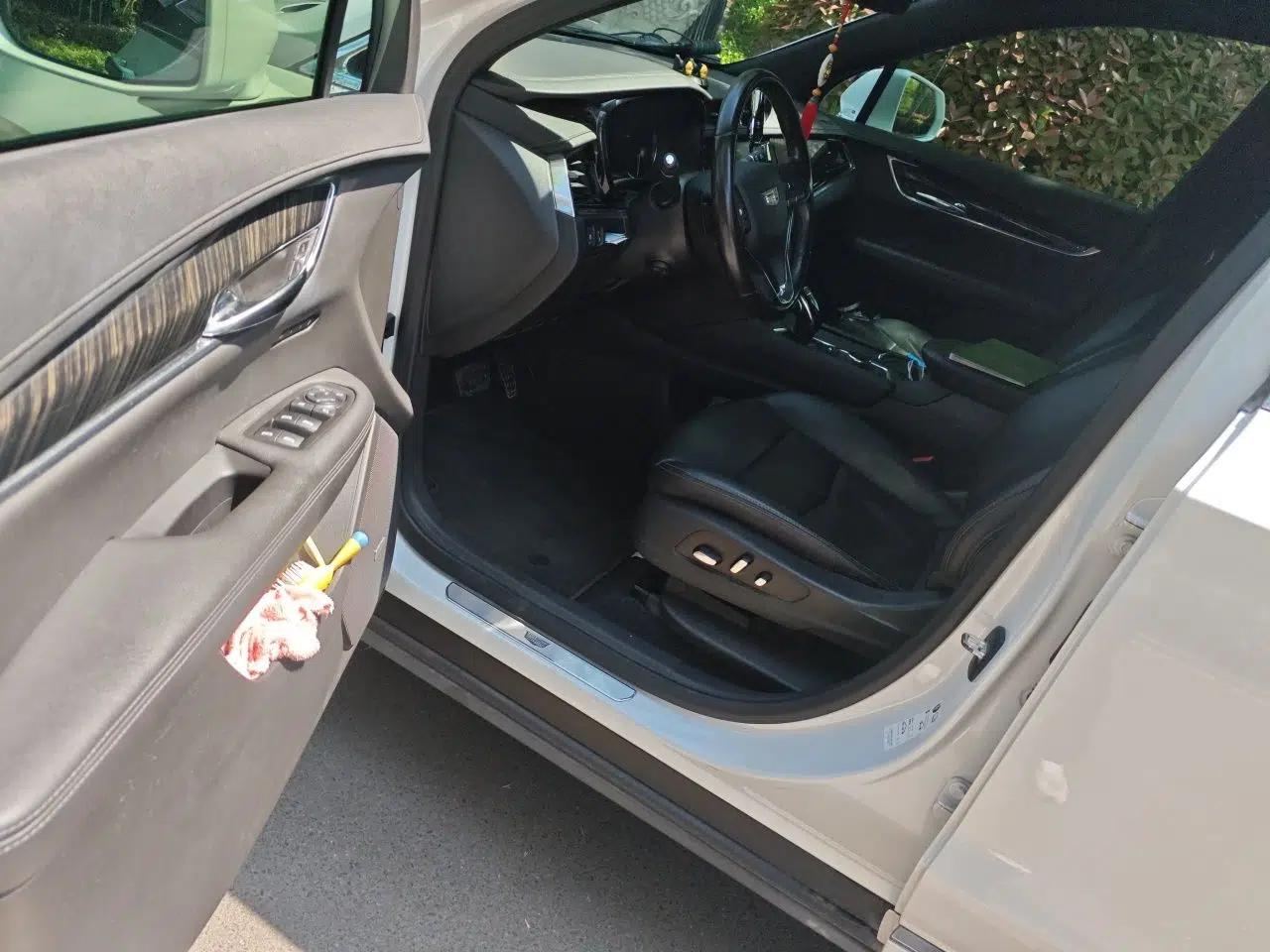 Cadillac XT6 2020 28T Seven-Seater Luxury Version — миниатюра 17