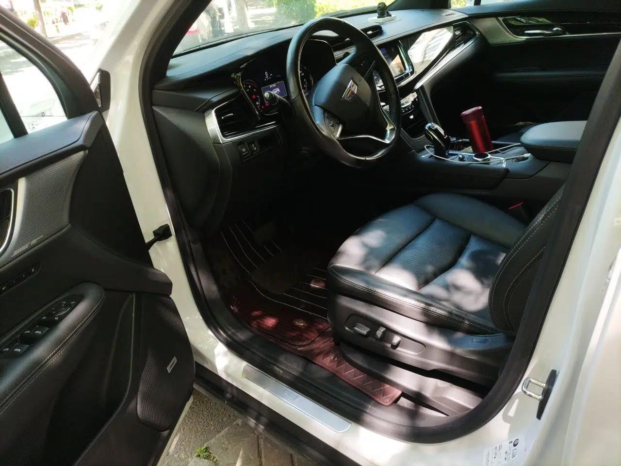 Cadillac XT6 2021 2.0T Six-Seater Four-Wheel-Drive Luxury Version — миниатюра 17