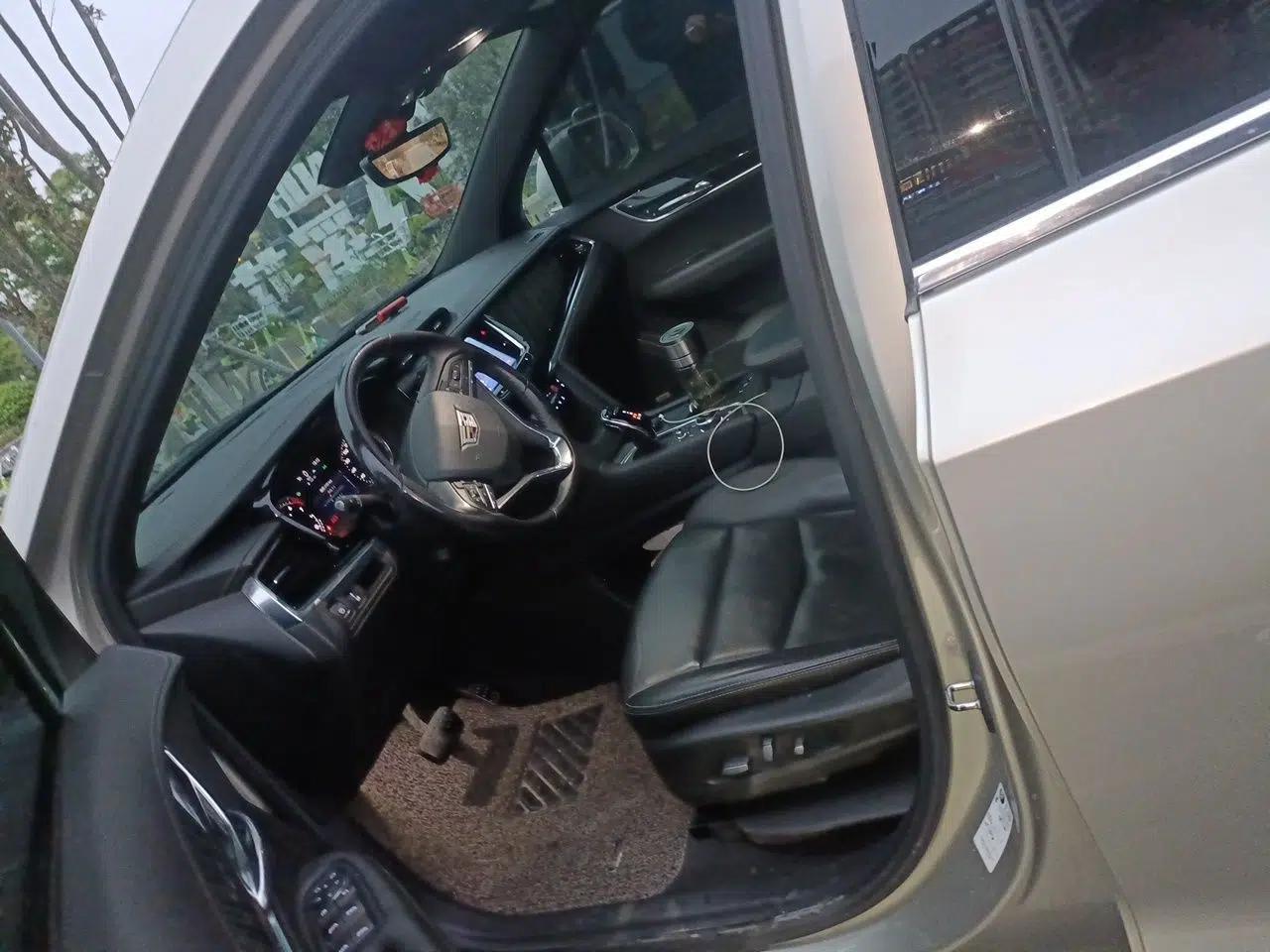 Cadillac XT6 2022 2.0T 7-Seater Four-Wheel Drive Luxury Version — миниатюра 16