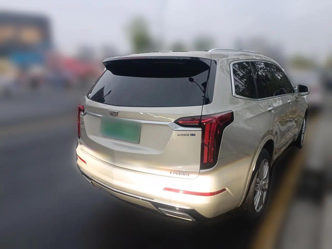 Cadillac XT6 2022 2.0T 7-Seater Four-Wheel Drive Luxury Version — миниатюра 6