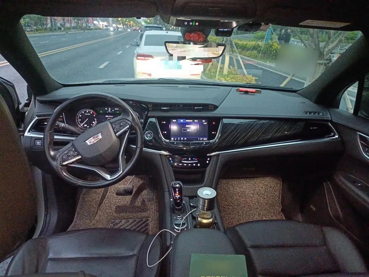 Cadillac XT6 2022 2.0T 7-Seater Four-Wheel Drive Luxury Version — миниатюра 10