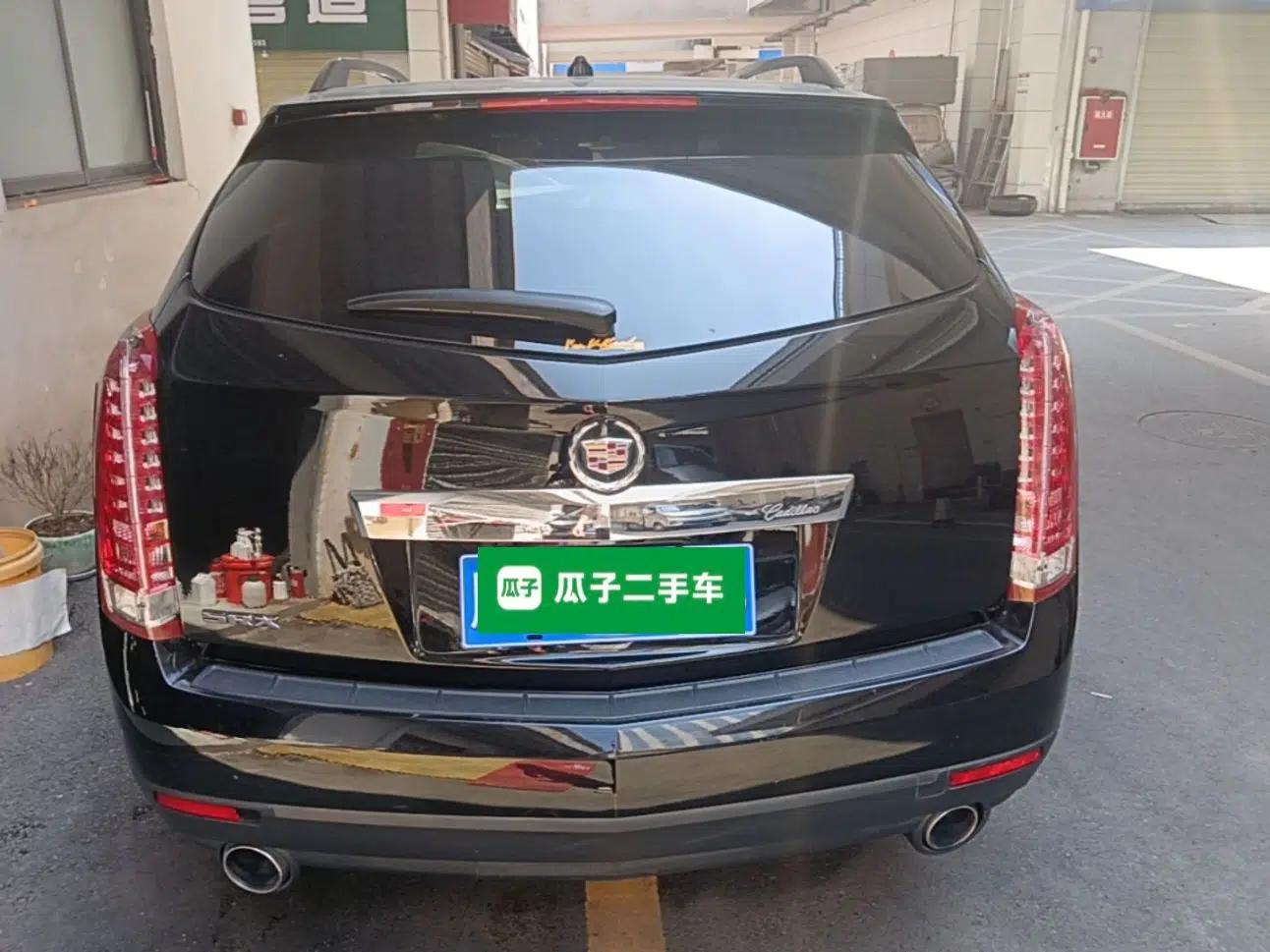 Cadillac SRX 2015 3.0L Comfort Version — миниатюра 3