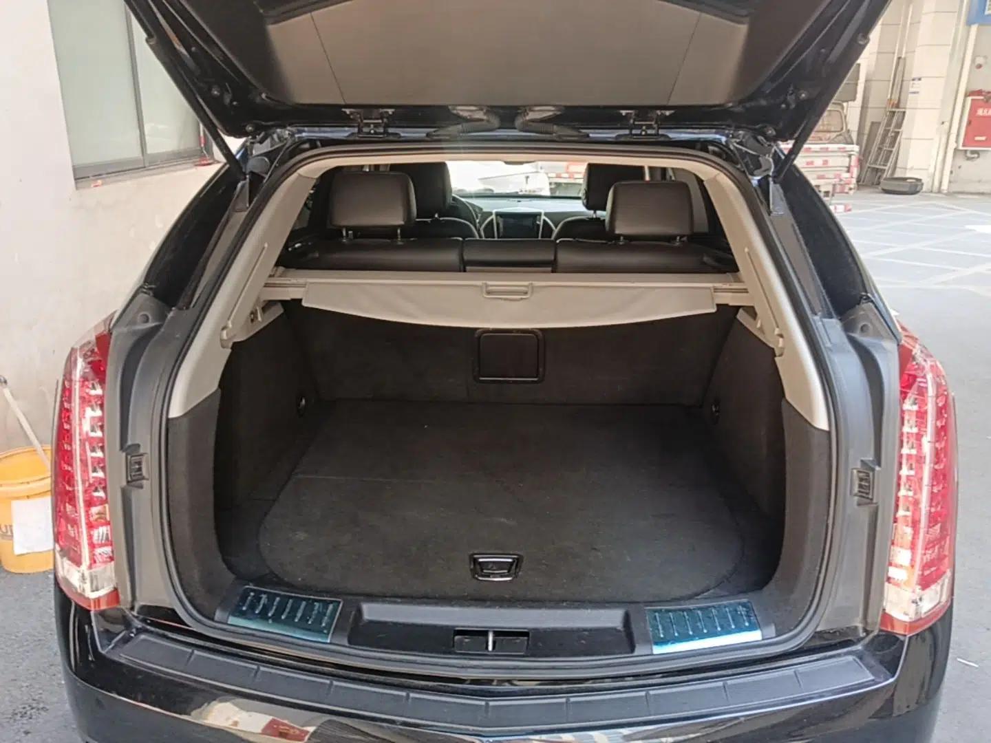Cadillac SRX 2015 3.0L Comfort Version — миниатюра 21
