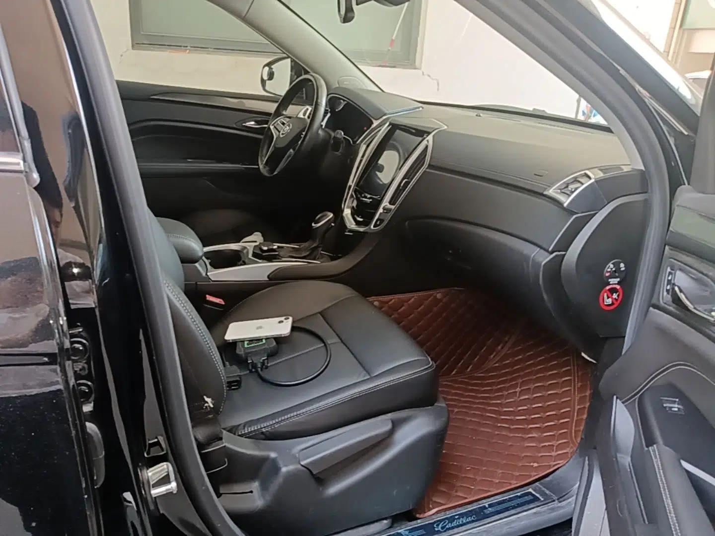 Cadillac SRX 2015 3.0L Comfort Version — миниатюра 23