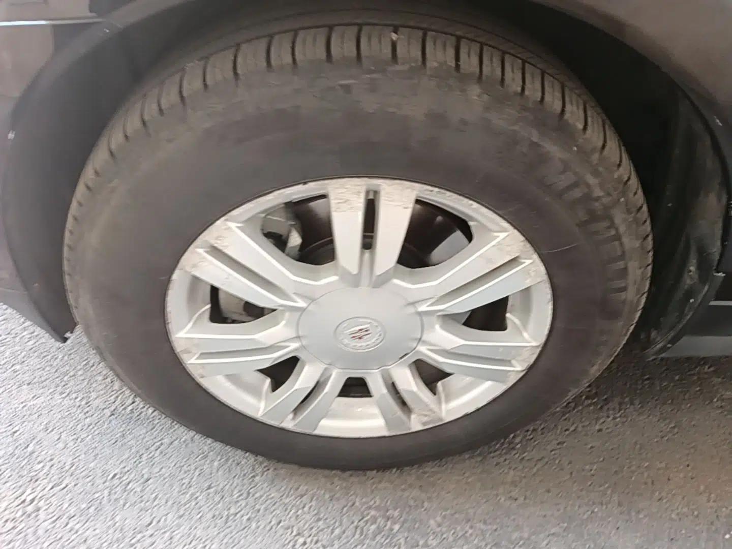 Cadillac SRX 2015 3.0L Comfort Version — миниатюра 9