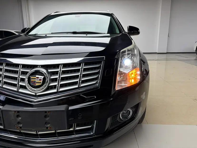 Cadillac SRX 2015 3.0L Elite Model — миниатюра 2