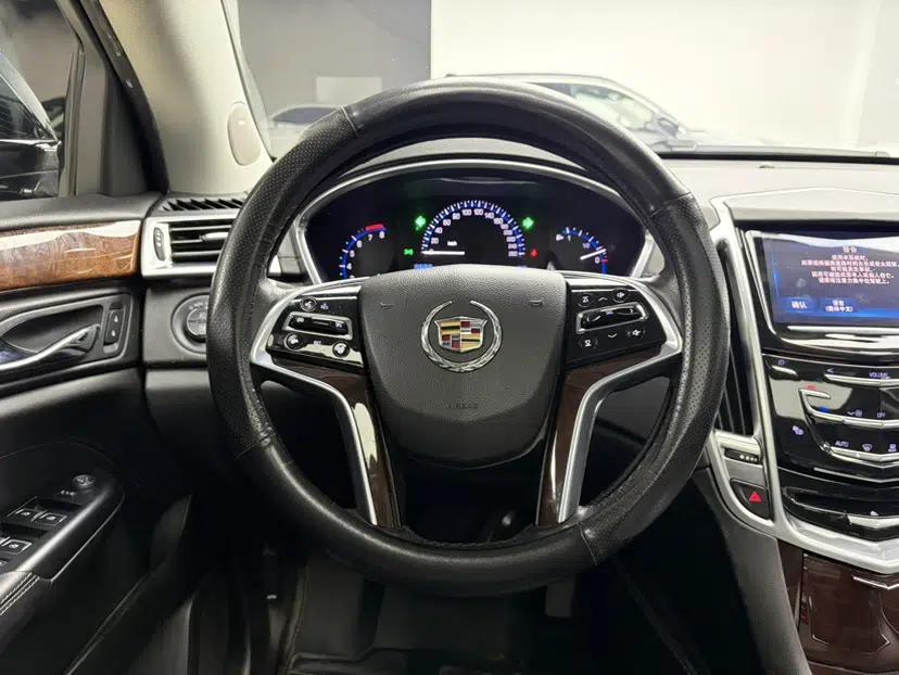 Cadillac SRX 2015 3.0L Elite Model — миниатюра 12