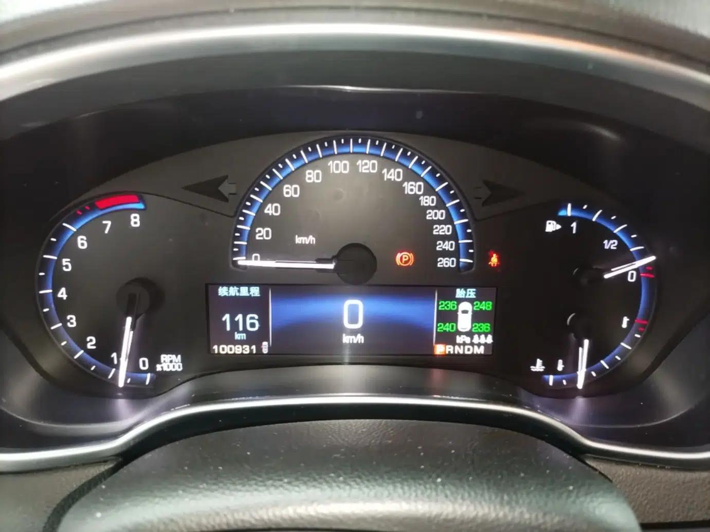 Cadillac SRX 2015 3.0L Elite Model — миниатюра 13