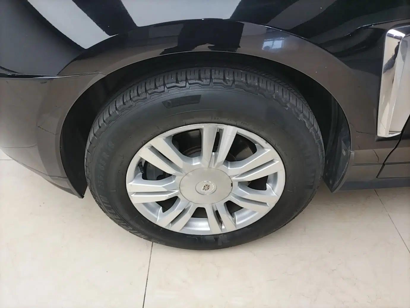 Cadillac SRX 2015 3.0L Elite Model — миниатюра 3