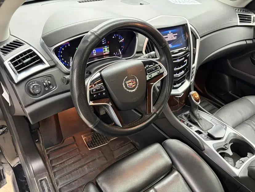 Cadillac SRX 2015 3.0L Elite Model — миниатюра 21