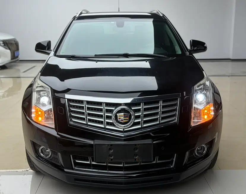Cadillac SRX 2015 3.0L Elite Model — миниатюра 10