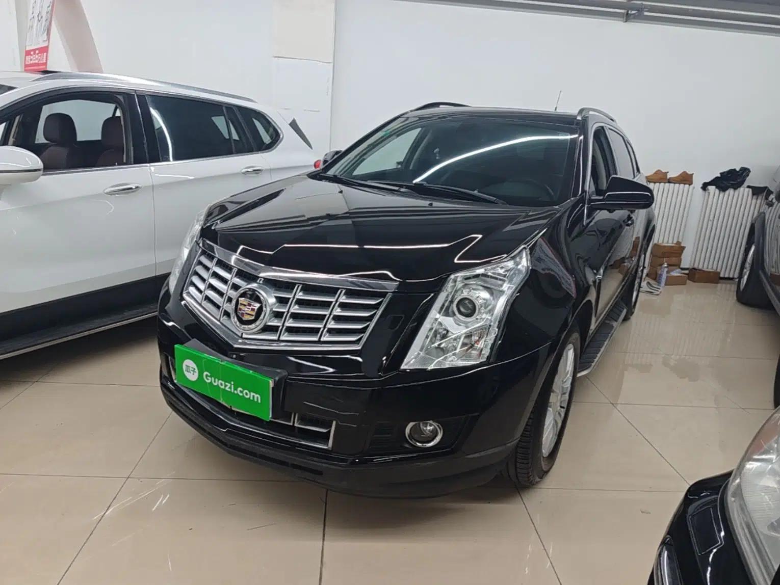 Cadillac SRX 2015 3.0L Comfort Version — миниатюра 1
