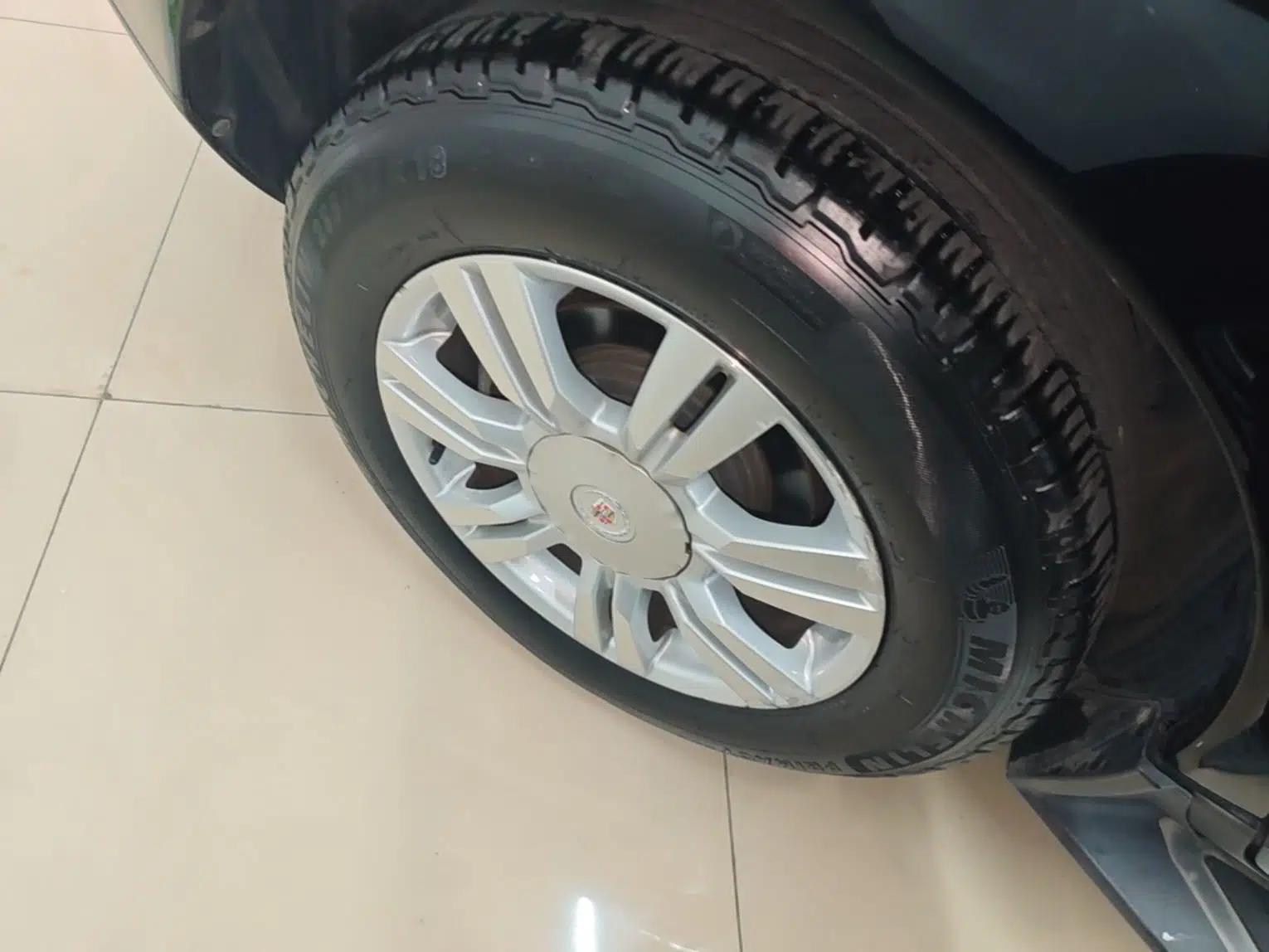 Cadillac SRX 2015 3.0L Comfort Version — миниатюра 10