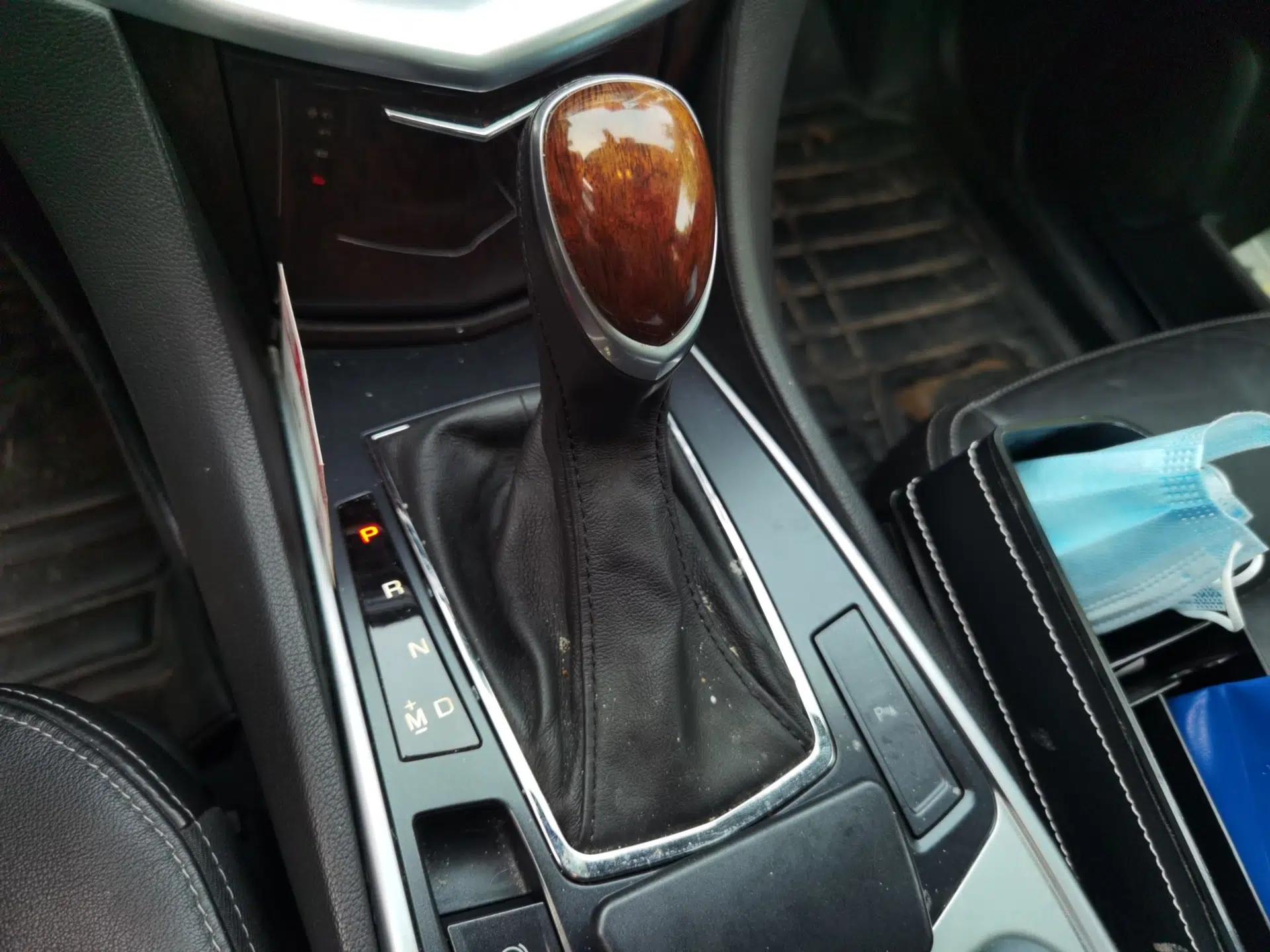 Cadillac SRX 2014 3.0L Elite Model — миниатюра 15