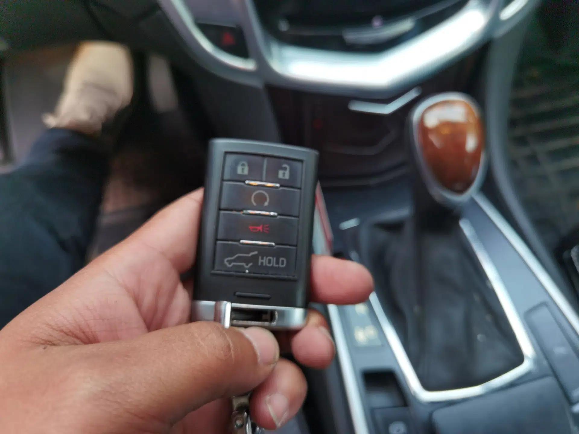 Cadillac SRX 2014 3.0L Elite Model — миниатюра 9