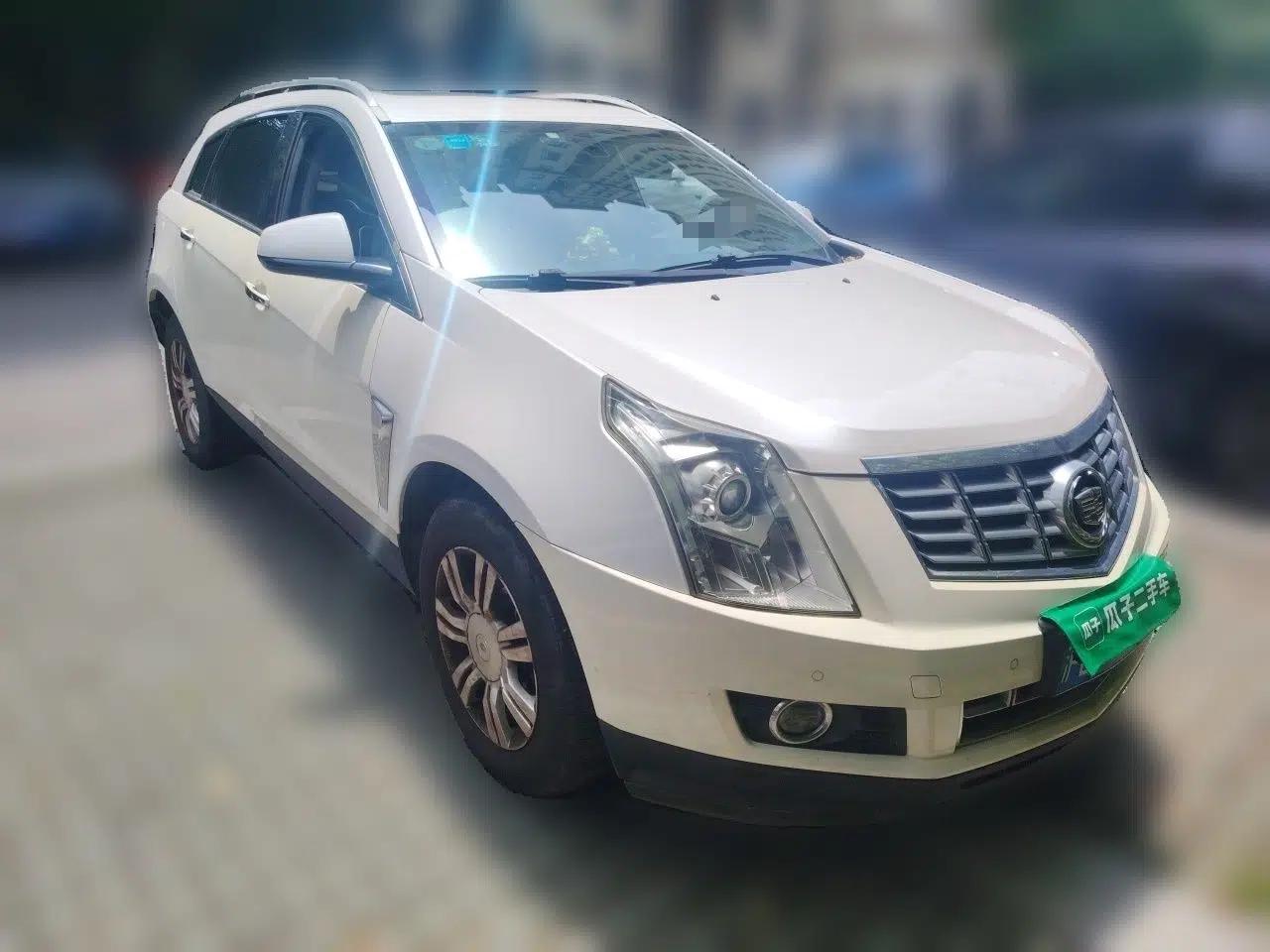 Cadillac SRX 2015 3.0L Elite Model — миниатюра 3