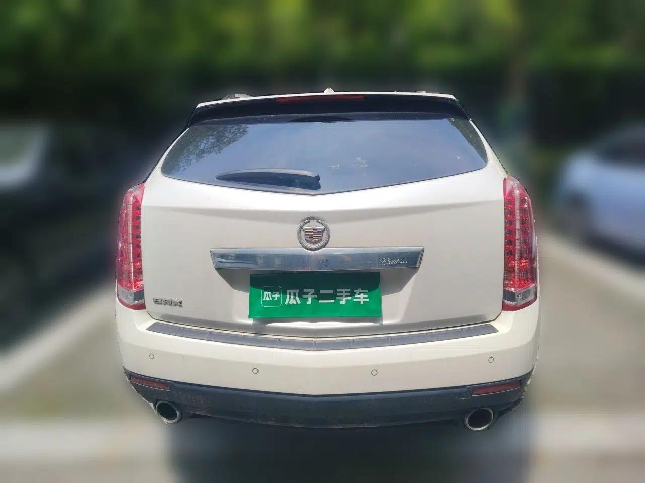 Cadillac SRX 2015 3.0L Elite Model — миниатюра 5