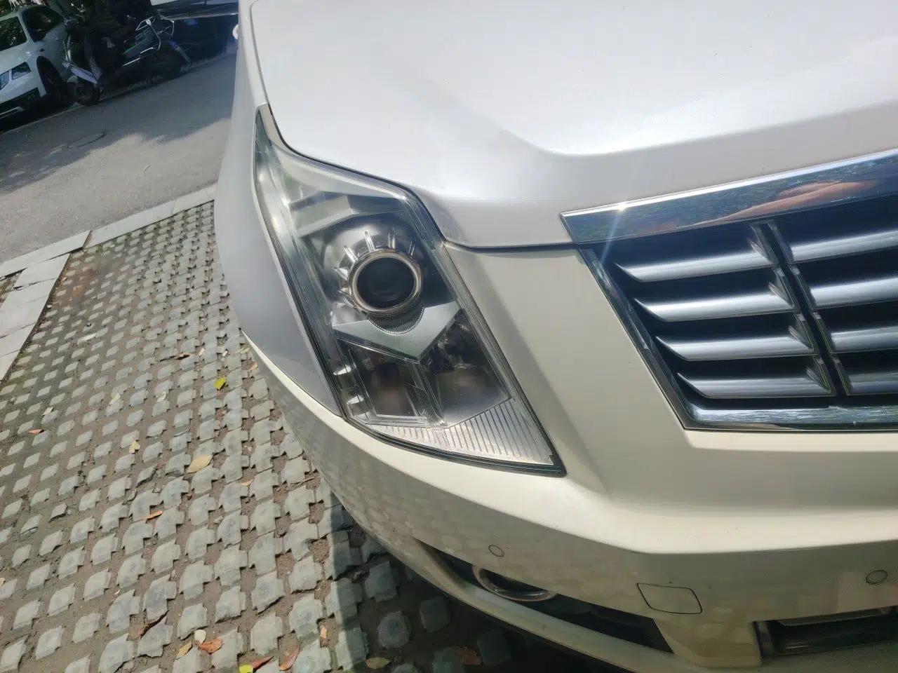 Cadillac SRX 2015 3.0L Elite Model — миниатюра 7