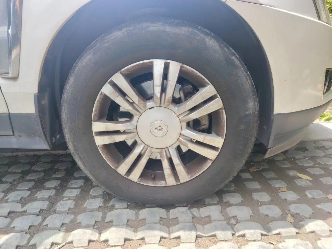 Cadillac SRX 2015 3.0L Elite Model — миниатюра 8