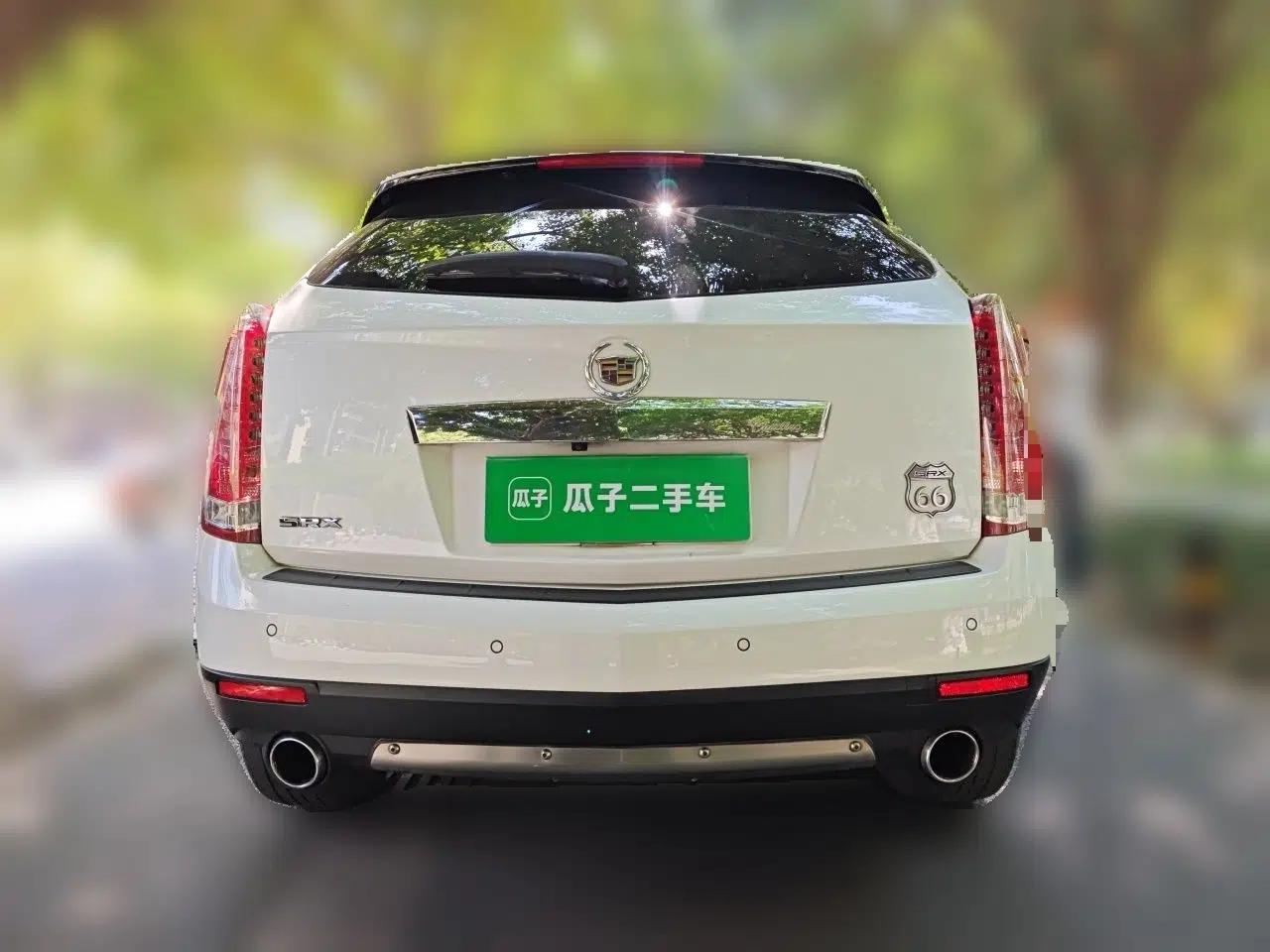 Cadillac SRX 2013 3.0L Elite Model — миниатюра 5