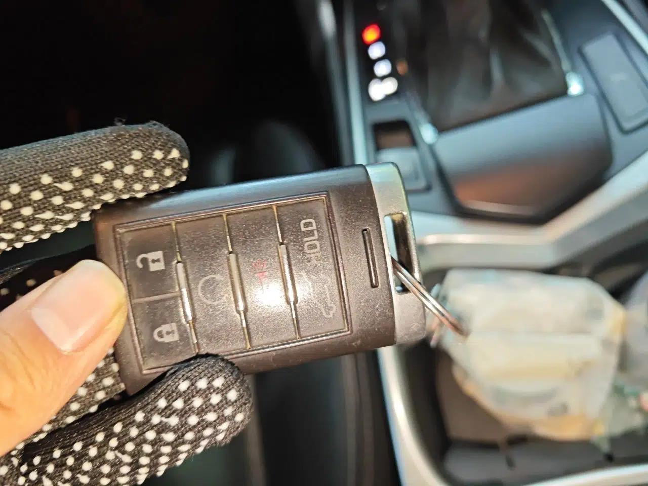Cadillac SRX 2013 3.0L Elite Model — миниатюра 9