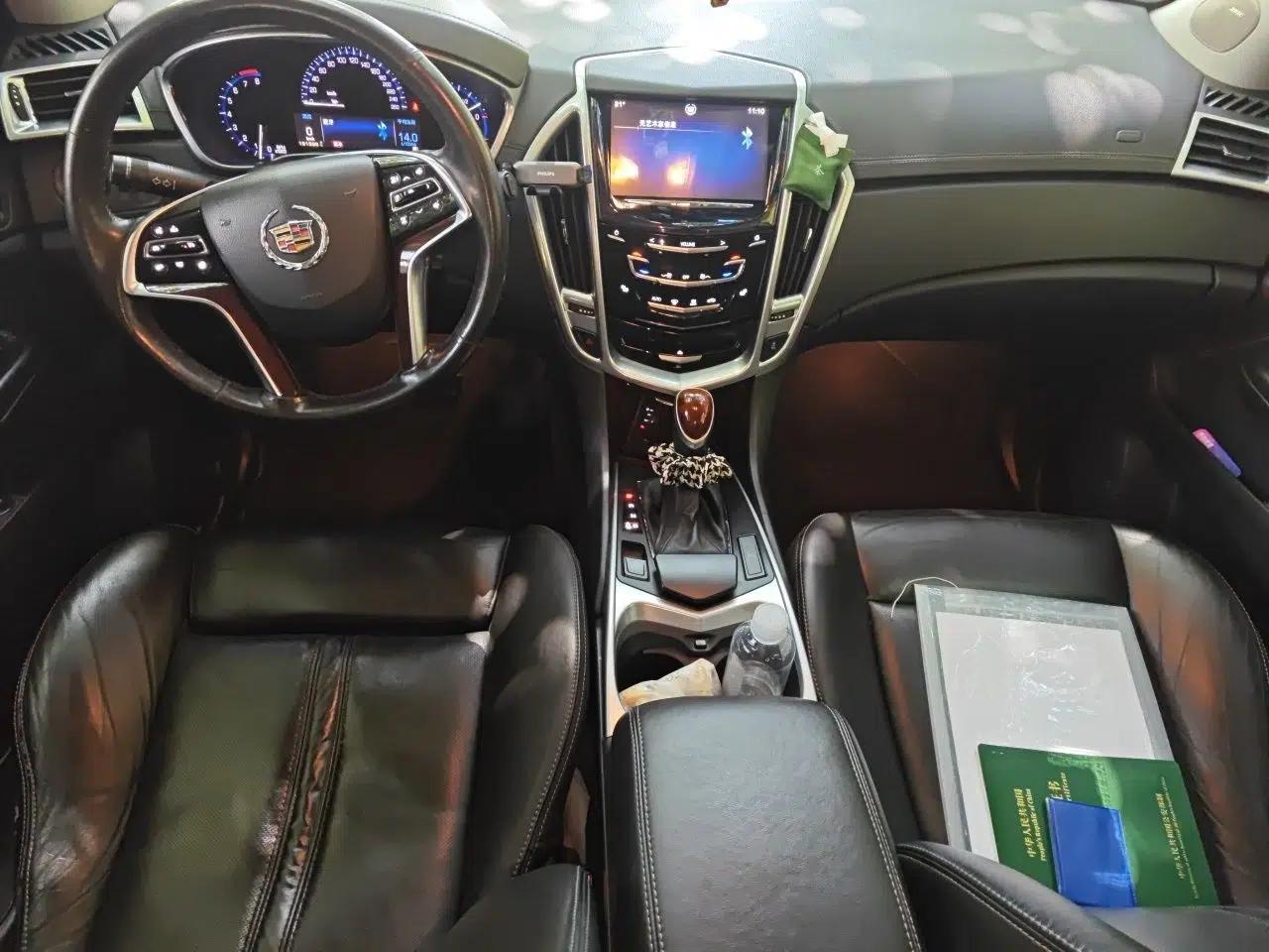 Cadillac SRX 2013 3.0L Elite Model — миниатюра 10