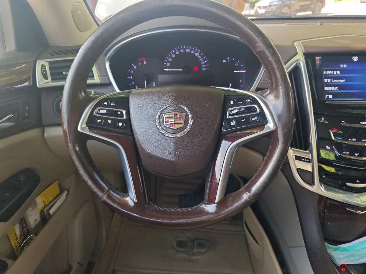 Cadillac SRX 2013 3.0L Elite Model — миниатюра 11