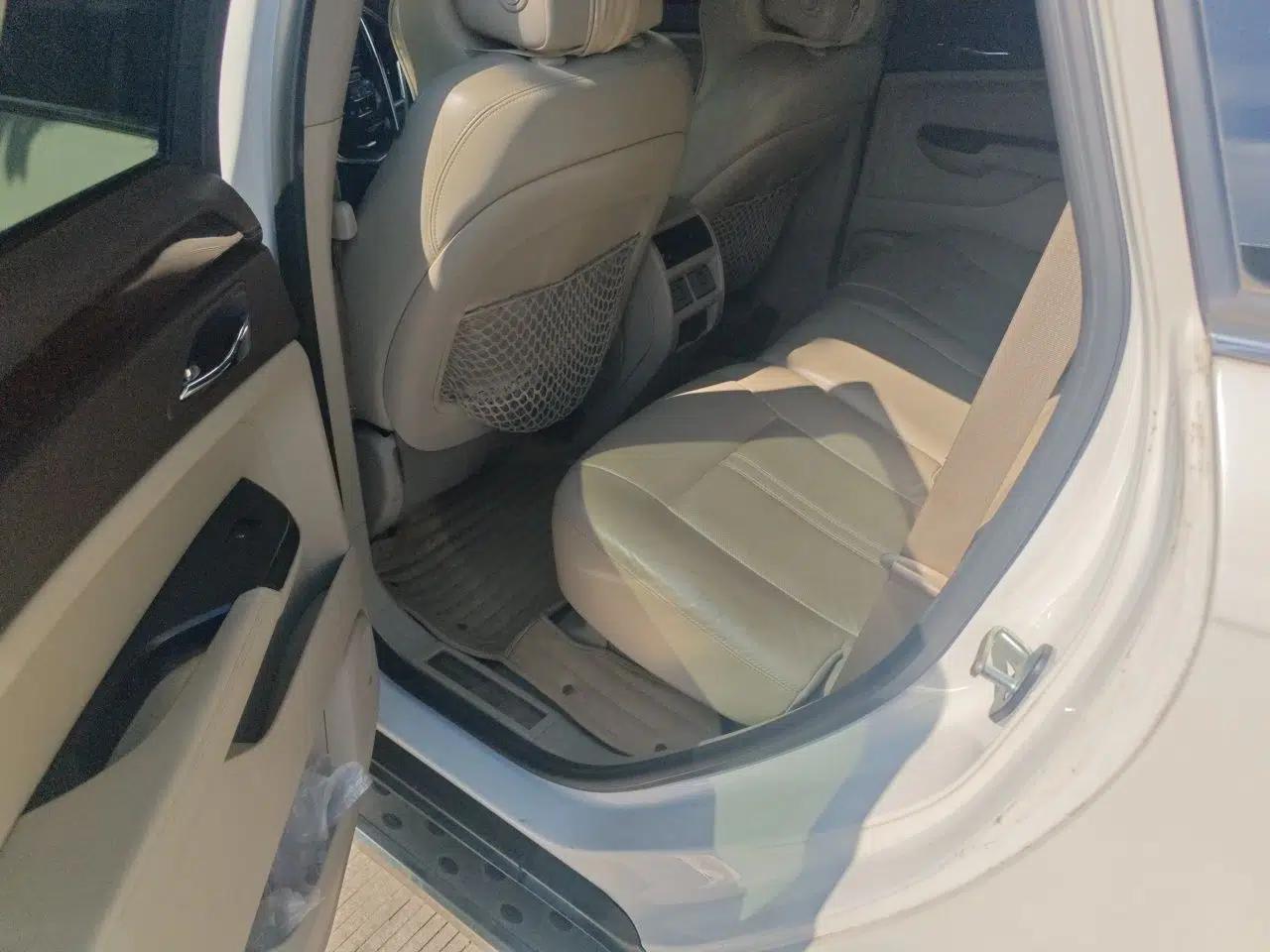 Cadillac SRX 2013 3.0L Elite Model — миниатюра 18