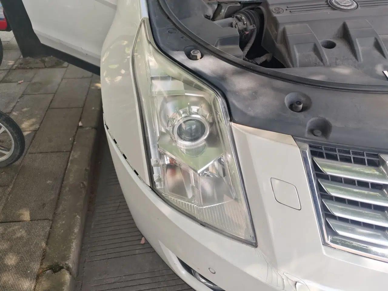 Cadillac SRX 2013 3.0L Elite Model — миниатюра 7