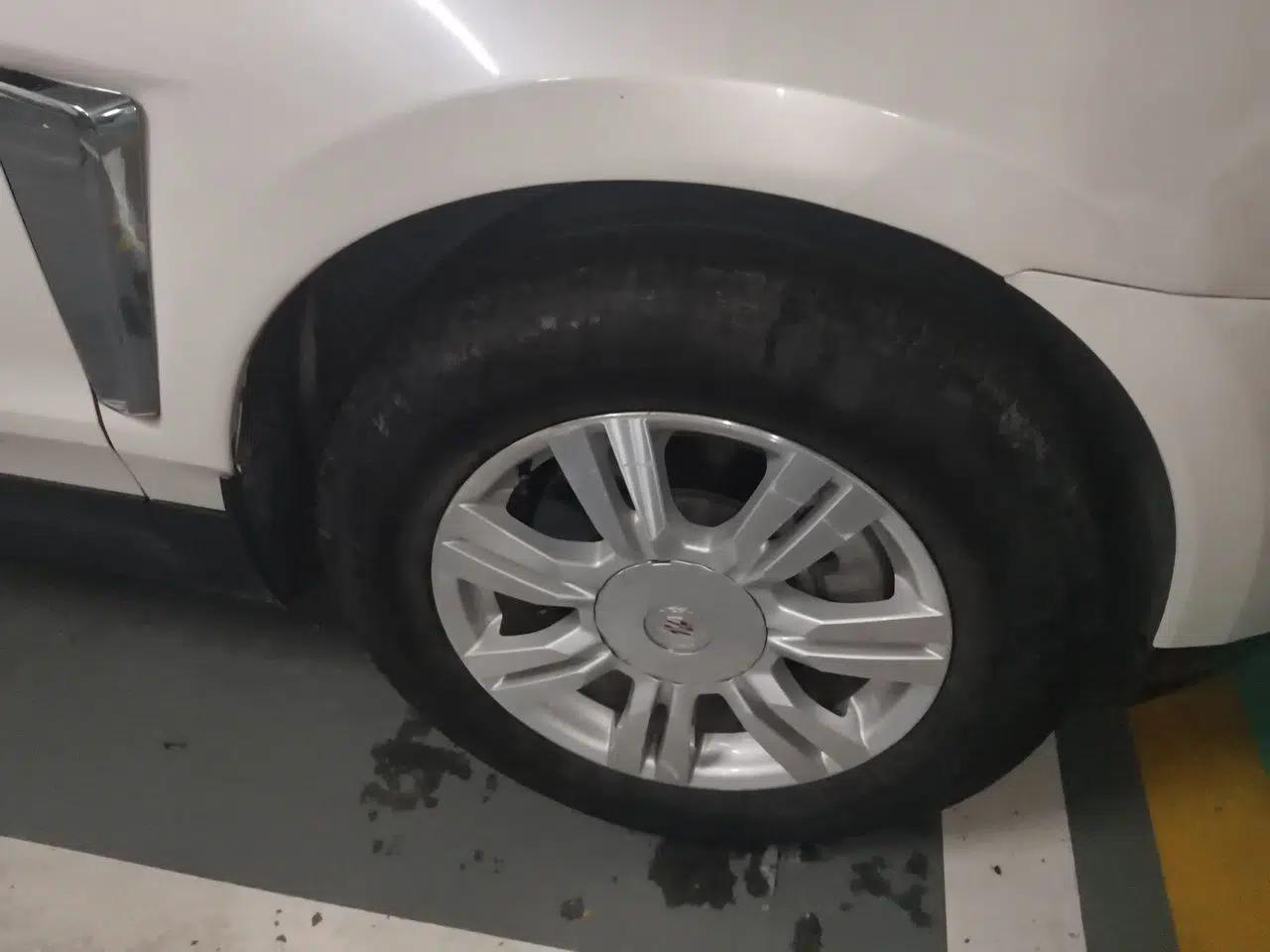 Cadillac SRX 2015 3.0L Elite Model — миниатюра 8