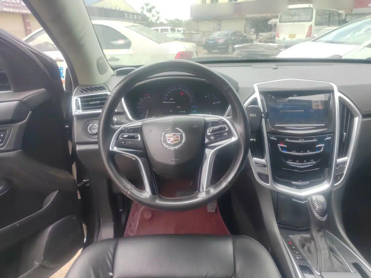 Cadillac SRX 2014 3.0L Comfort Model — миниатюра 11